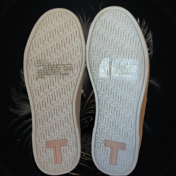 NEW Ted Baker Women Reese Lace Up Leather White/Pink Sneaker. Size 6 - Picture 12 of 15